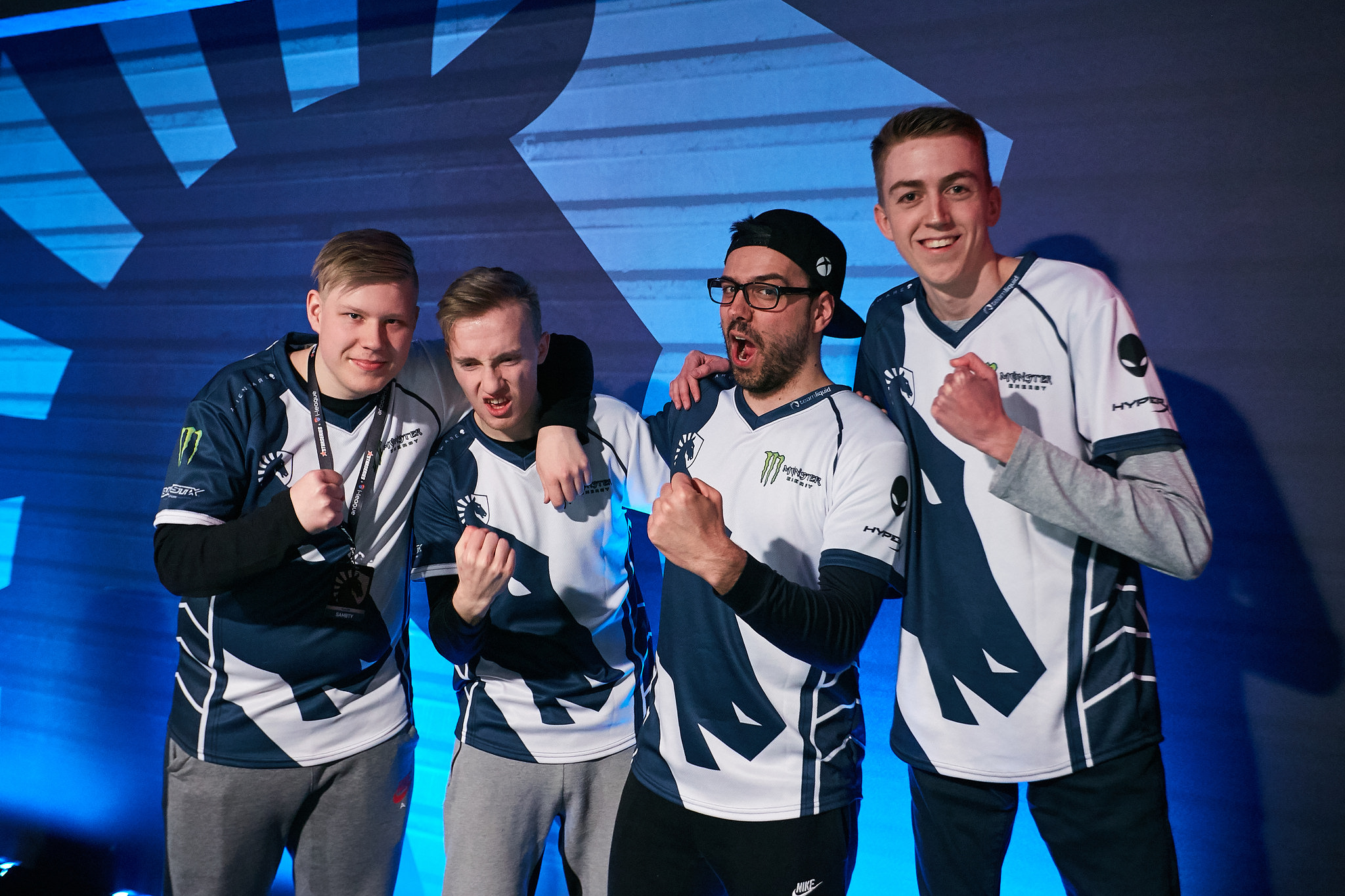 Team liquid saw. Ибица тим Ликвид. Тим Ликвид ПАБГ. Team Liquid PUBG. Liquid команда.